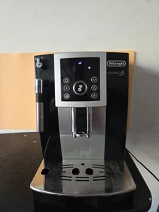 DeLonghi Magnifica ECAM 23.210 Super-Automatic Espresso Machine Black For Parts - Picture 1 of 6