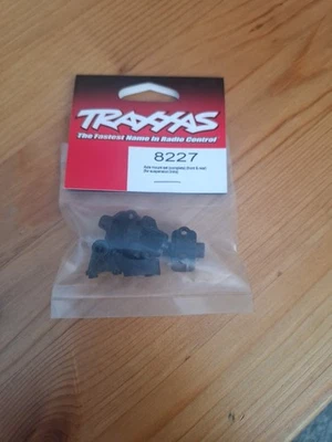 Traxxas trx8227 Axle Mount Set Front And Rear - Image 1 of 2