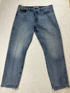 Levi’s Premium Wedgie Straight Jeans - Size 34 Distressed Hem Big E Button Fly - Picture 1 of 13