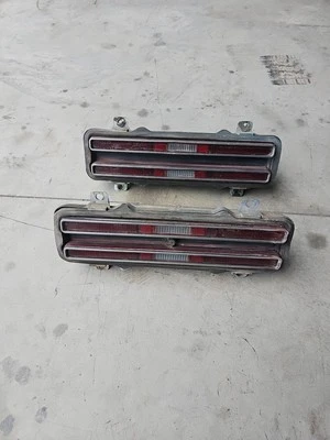 Pontiac Firebird 1967 carcasas de luz trasera Foto 1 de 4