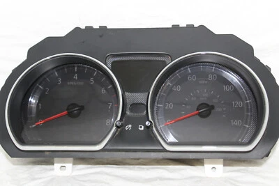 Cuadro de instrumentos velocímetro medidores del panel de instrumentos Nissan Versa 2012 66.616 millas Foto 1 de 4