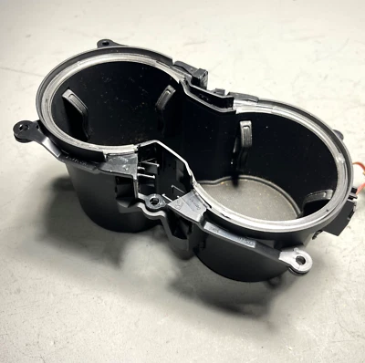 Оригинальный подстаканник для центральной консоли Audi Q3 Quattro 2015–2018 годов выпуска - Изображение 1 из 4