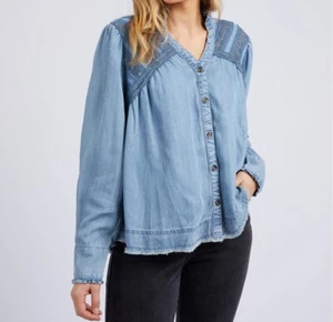 New Foxwood Sz 10 Nico Blue Chambray Lace Raw Hem Button Up Long Sleeve Top $119 - Picture 1 of 11