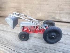 Vintage 60's Die-Cast TOOTSIE TOY tractor Red With Loader - Picture 1 of 10