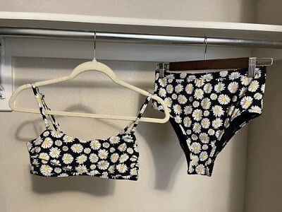 Maiô biquíni feminino BEACH JOY margarida preto branco tamanho P/M - Imagem 1 de 4