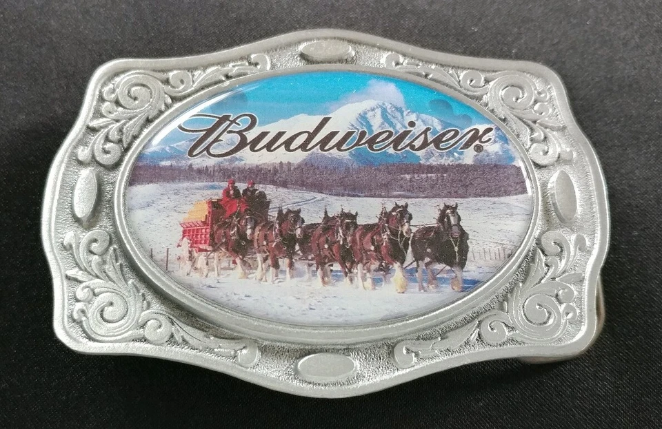 BUDWEISER CERVEZA TIRO CABALLOS TRINEO IMAGEN COLOREADA LICENCIA HEBILLA CINTURÓN 2006 Foto 1 de 4