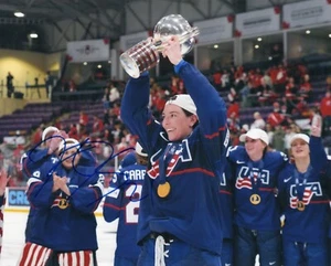 Hilary Knight signed World Champions Team USA 8x10 photo Women's hockey PROOF - Picture 1 of 2