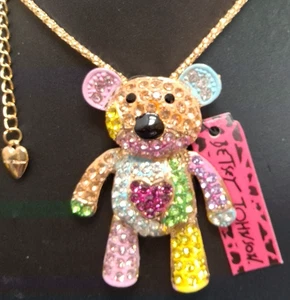 BETSEY JOHNSON PASTELLFARBEN KRISTALLBÄR MIT HERZ HALSKETTE NEU - Bild 1 von 10