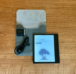 kindle oasis 10th generation 32gb with charger and case bundle - Picture 1 of 3