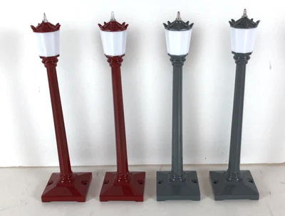 Four MTH Rail King No. 30-1058 "Lionel Nº Postes de lámpara de 35", rojo (2), gris (2) Foto 1 de 4