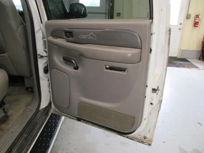 Used Rear Right Door Interior Trim Panel fits: 2002 Gmc Yukon xl 1500  Grade A - Image 1 of 4