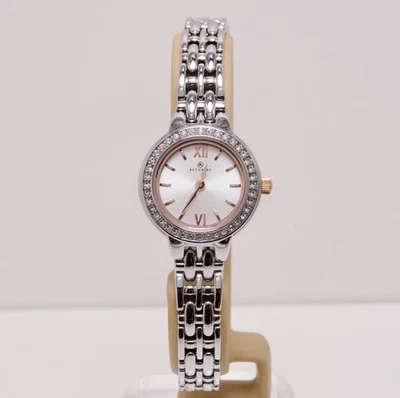 Reloj Accurist 8281 para dama con esfera blanca plateada conjunto de cristal de dos tonos PVP £94,99 Foto 1 de 4