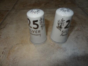 Shaker Sale e Pepe 25° Anniversario Argento **Made in Japan** - Foto 1 di 3