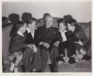 Pressefoto Kinderschauspieler Jackie Moran u.a. von 1937 mit Filmvorsitzender Adolph Zukor - Bild 1 von 2