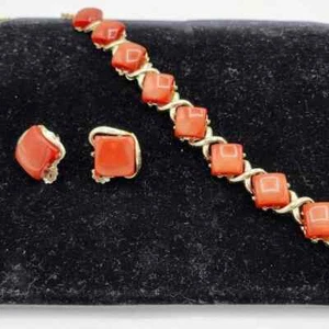 Vintage Rose Colored Diamond Shaped Thermoplast Necklace & Clip Earrings Set - Imagen 1 de 7