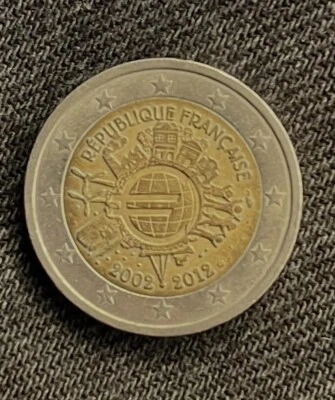 Pièce commémorative de monnaie rare de 2 euros République française 2002-2012. - Photo 1/2