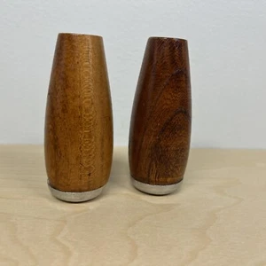 VTG Wood Salt & Pepper Shaker Set Metal Base - Picture 1 of 5