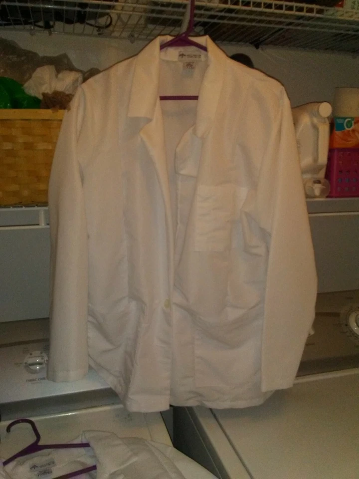 Abrigo médico de laboratorio blanco Medline talla 14 ropa de atención médica de calidad 2 botones Foto 1 de 4
