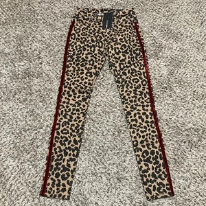 Fashion Nova Leopard Print Womens Jeans Size 7 NEW - Picture 1 of 4