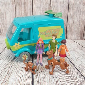 Charakteroptionen Scooby Doo The Mystery Machine Van und Figuren Konvolut - Bild 1 von 24