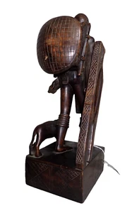 Peruvian Wood Sculpture Warrior Extremely well carved with fine detail Antique - Picture 1 of 21