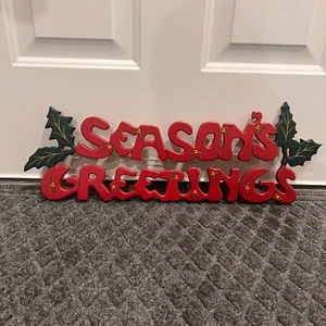 SEASONS GREETINGS WOODEN SIGN RED & GREEN VINTAGE MENARD'S - Picture 1 of 2