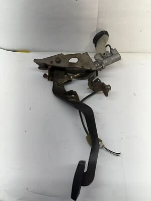 Педаль сцепления и насос для Toyota Corolla 1994-1997 годов выпуска. Ae100 - Изображение 1 из 4