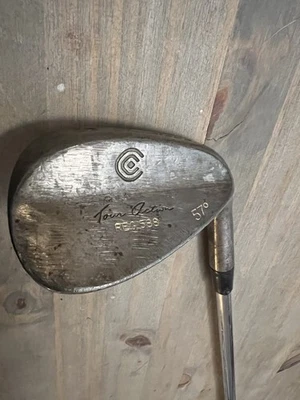 Cleveland Tour Action Reg 588 cuña de arena cara cruda 57* eje de acero para diestros Foto 1 de 3