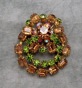 Coro Rhinestone Brooch Vintage Pin Green Pink Faceted Crystal 2 inch 21f - Picture 1 of 8