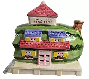 Vintage 1989 Handcrafted Porcelain Train Depot Bunny Lane Original Box - Picture 1 of 14