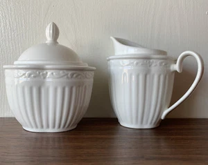 MIKASA - ITALIAN COUNTRYSIDE - CREAMER & SUGAR BOWL SET W/ LID - NICE - Picture 1 of 8