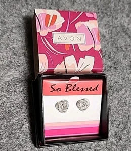 AVON Elegante Knoten Ohrstecker Silber Bling - Bild 1 von 2