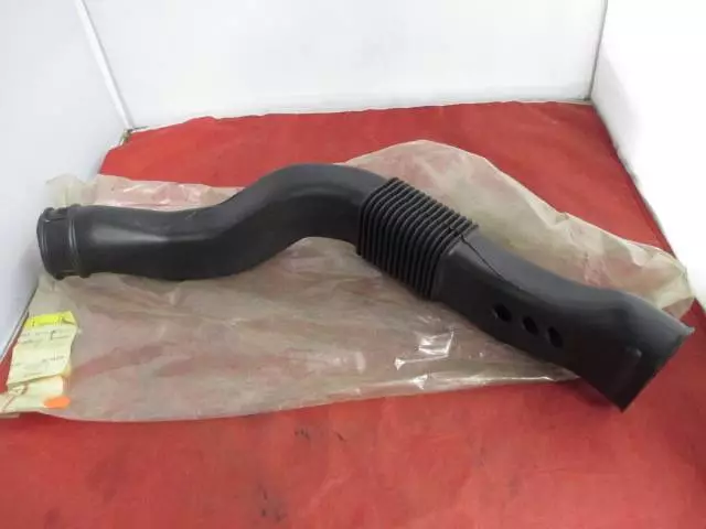 Conducto de aire para Dodge Colt 1986 86 modelos 1,6 L nuevo en stock Mopar MD091667 Foto 1 de 1