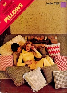 Columbia Minerva Pillows 4 to Knit and 4 to Crochet, Leaflet 2589, Vintage 1974 - Picture 1 of 2