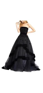 MAC DUGGALS trägerloses Ballkleid mit Samtbesatz - Bild 1 von 20