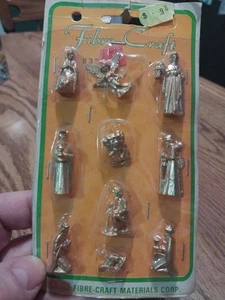 Minifigure Presepe Artigianale in Fibra Vintage Oro Set Miniature Natalizie NOS - Foto 1 di 12