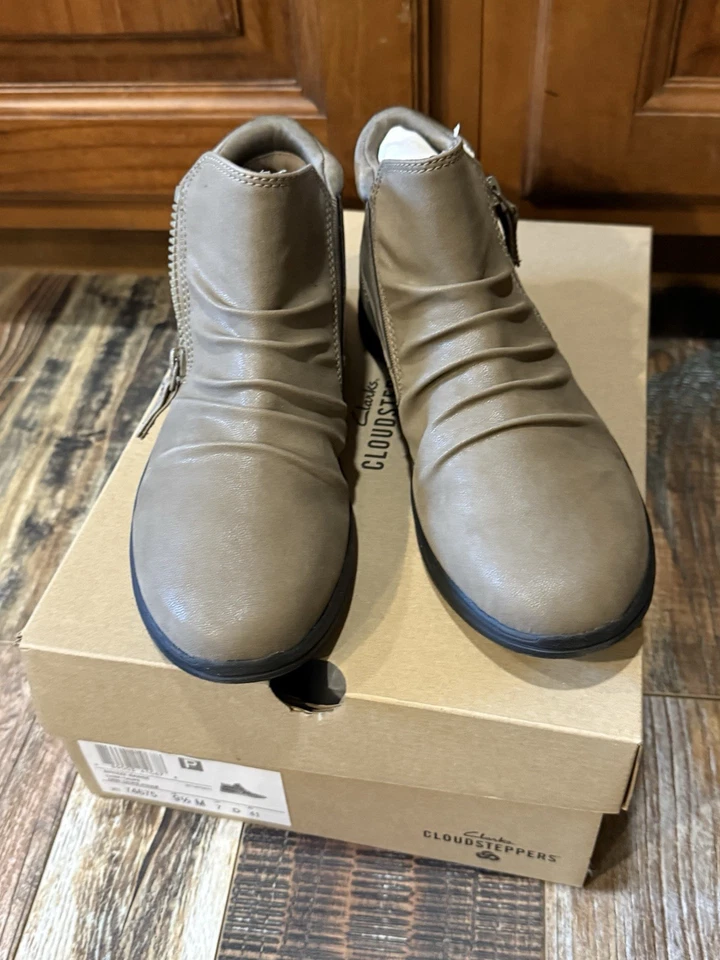 Botines Clarks Cloudsteppers para mujer Breeze Range talla 9,5 color topo Foto 1 de 4