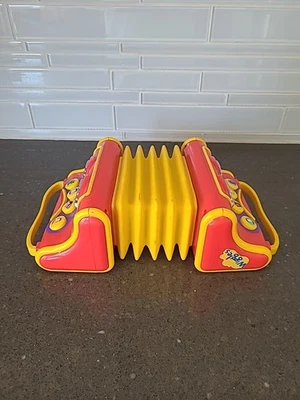 2004 The Wiggles Musical Accordion Toy Spin Master - Working Condition - Image 1 of 4