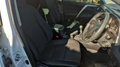 TOYOTA RAV4 XA40 12/2012-12/2018 RIGHT SRS A/BAG STEERING WHEEL - image 1 of 4