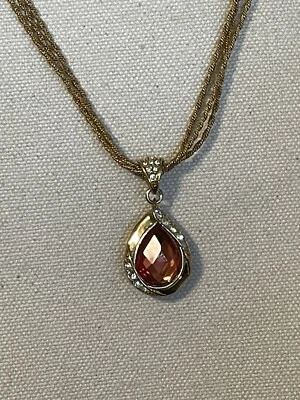 "Collar Avon 2007 President's Club Coral Piedra Rosa Oro Lágrima Colgante 16""". Foto 1 de 4