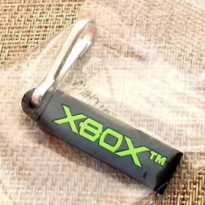 Original Green XBOX Logo Rubberized Vintage Backpack Zipper Clip - Rare E3 Swag - Picture 1 of 5