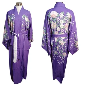 Kimono seta giapponese viola bianco e fiori di crisantemo pastello vintage 1930-40 - Foto 1 di 21