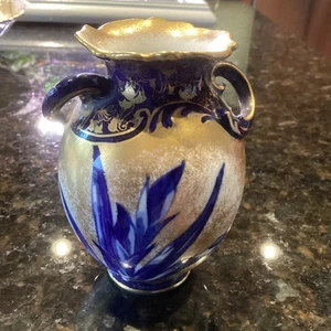 Royal Doulton Vase Porcelain 1922-1927 - Picture 1 of 3
