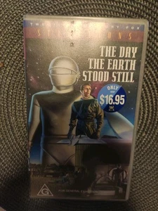 The Day The Earth Stood Still VHS Movie Video Cassette Tape - Picture 1 of 2