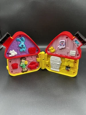 Fisher Price Mattel 2001 PISTAS AZULES VAMOS A ENCONTRAR CASA DE JUEGOS PARLANTE - Funciona con defecto Foto 1 de 4