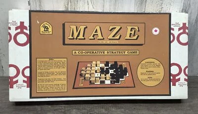 MAZE Co-Operative Chess Strategy Game 1990 Family Pastimes Jim Deacove, Rare - Image 1 of 4