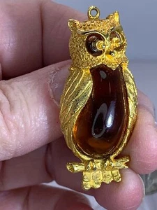 Broche prendedor vintage dorado cuerpo y ojos ámbar búho pájaro M-3304 - Imagen 1 de 3