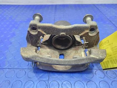 Conjunto de pinza de freno delantera derecha Nissan Rogue 15-16 lado del pasajero OEM Foto 1 de 4