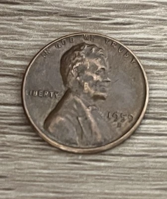 1959 “D” Mint Lincoln penny error, “L” in Liberty is on Rim. Rare US Coin Errors - Image 1 of 2