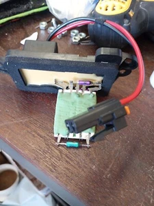 HVAC Blower Motor Resistor-4 Door, Crew Cab Pickup GM Parts 22807123 - Picture 1 of 6